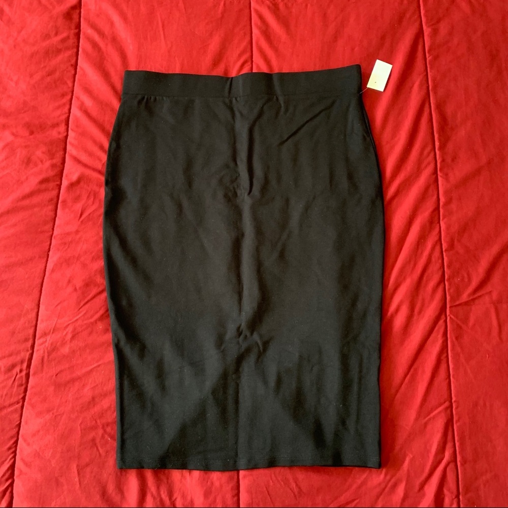 PENCIL BLACK SKIRT